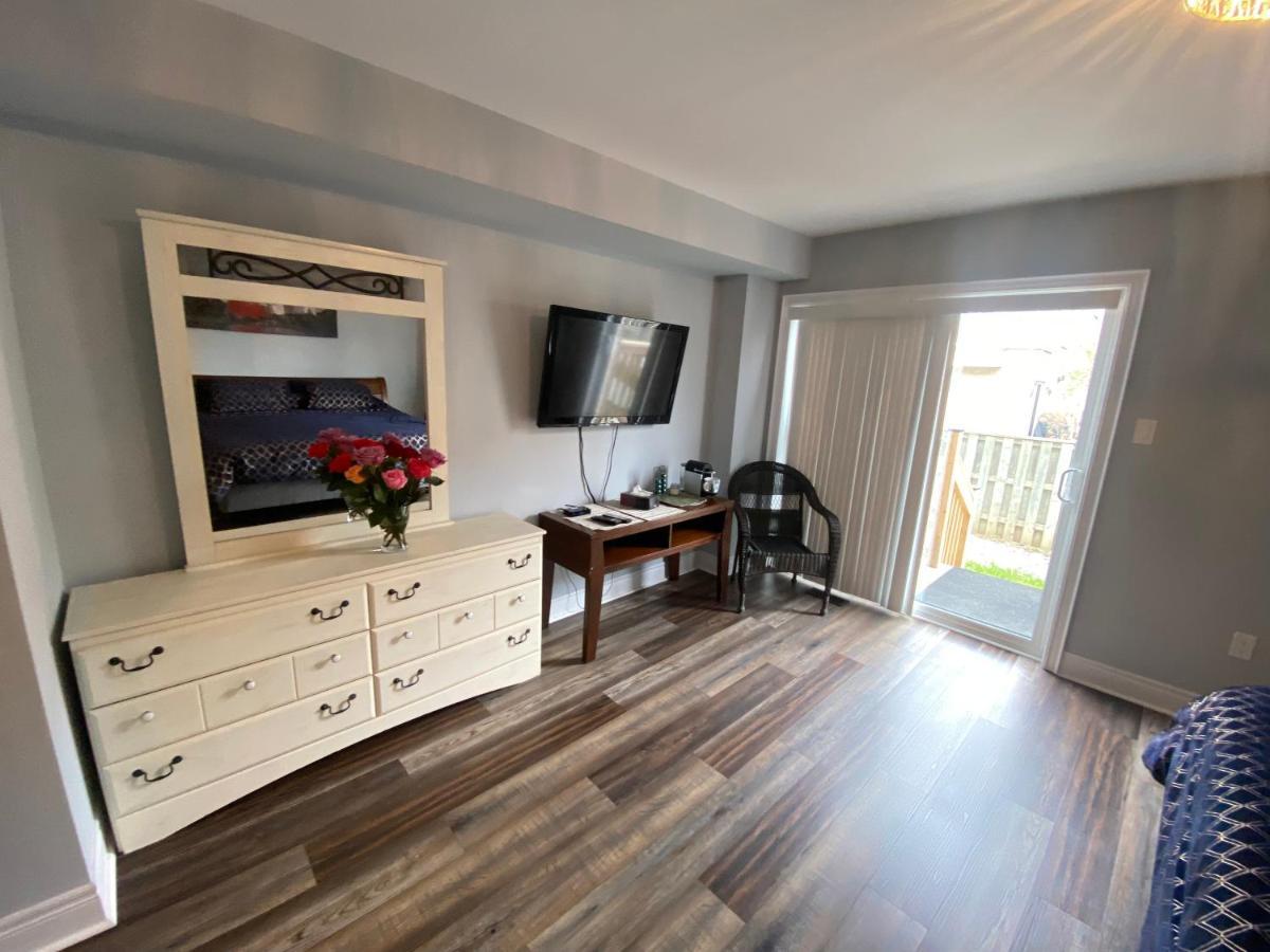 2 Bedroom With 2 Ensuites Unit In Richmond Hill Exterior foto