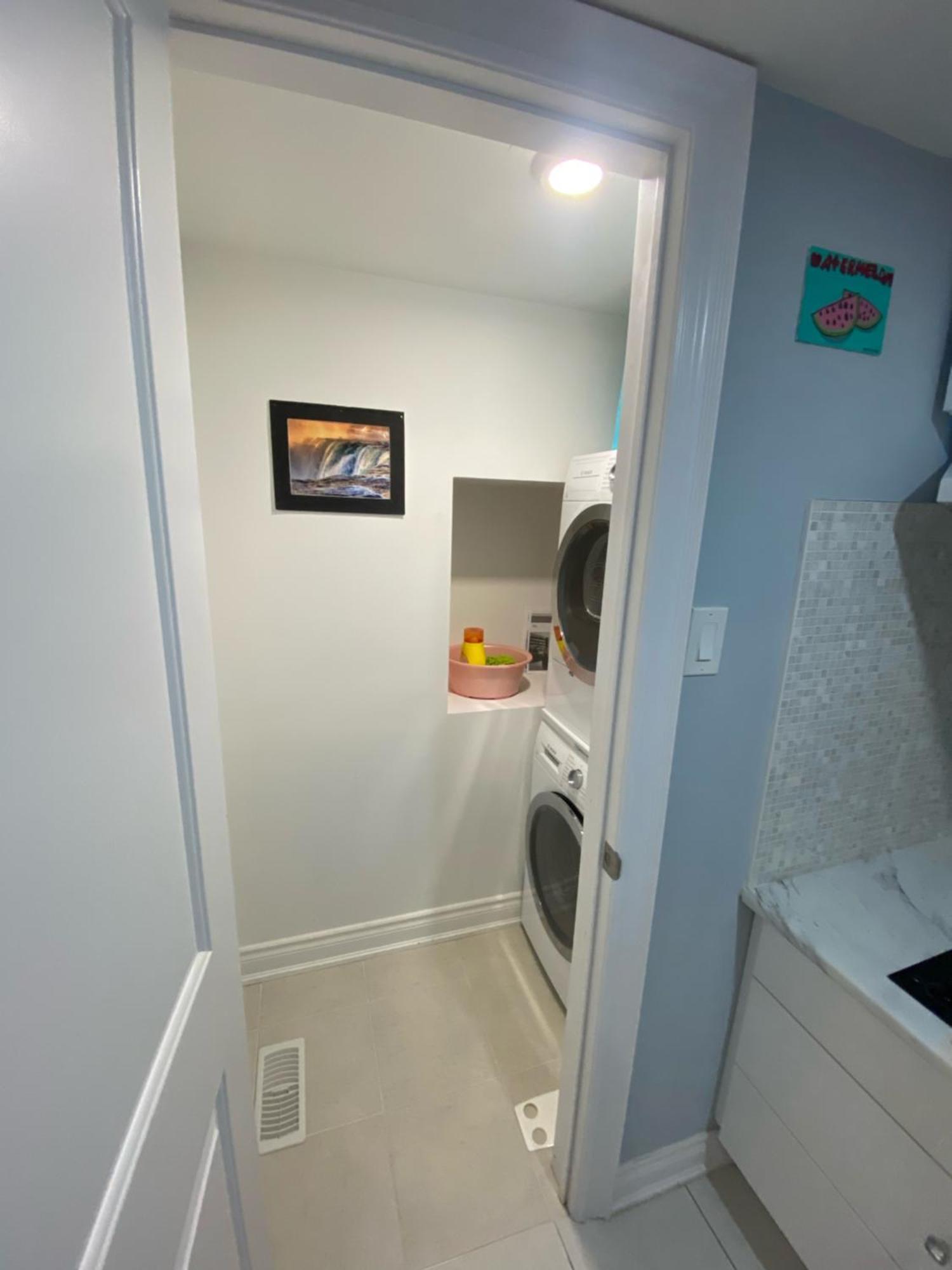 2 Bedroom With 2 Ensuites Unit In Richmond Hill Exterior foto